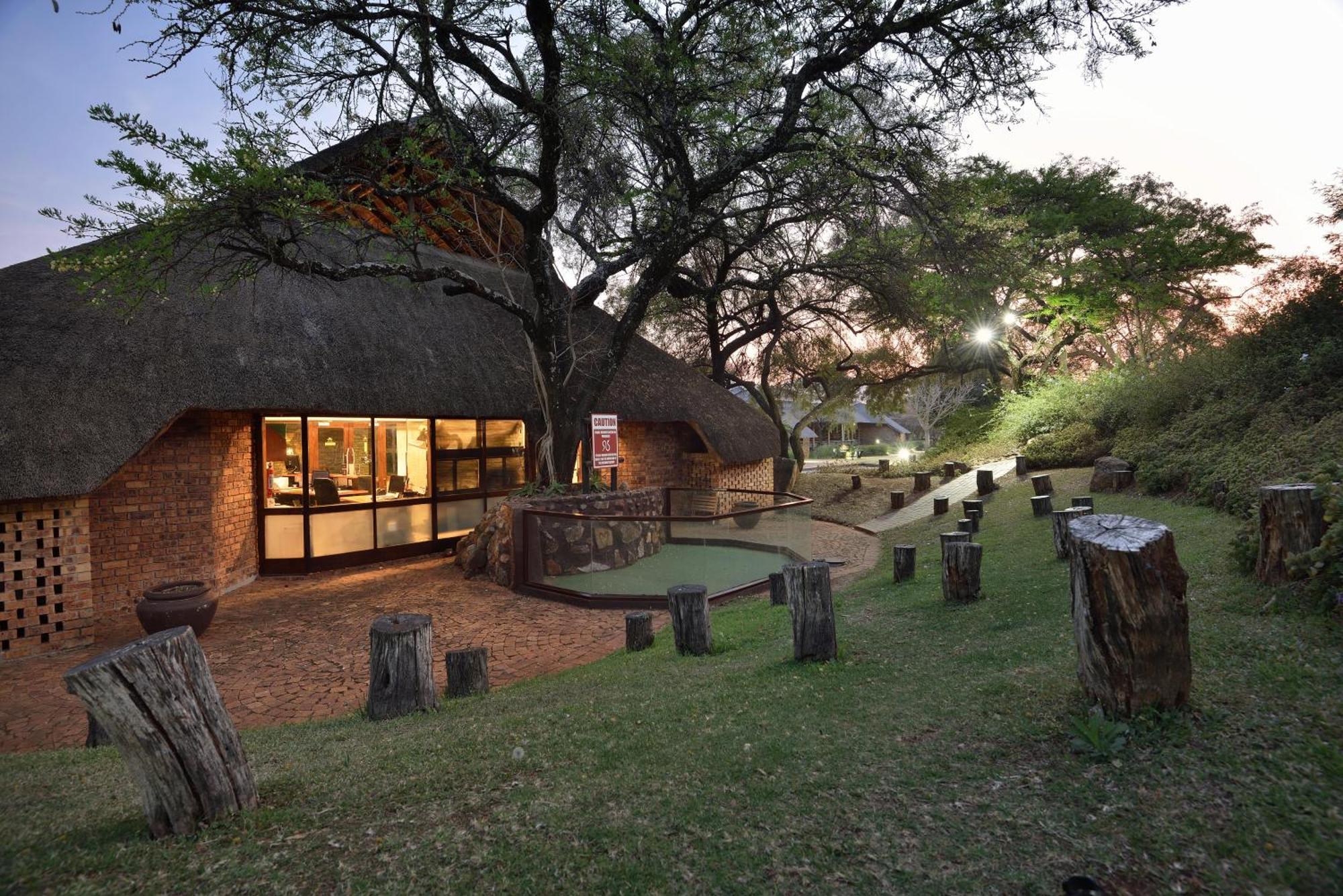 Bakubung Bush Lodge Ledig Luaran gambar